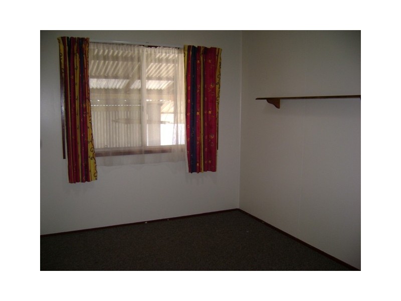 25 Wattle Street, Blackwater QLD 4717