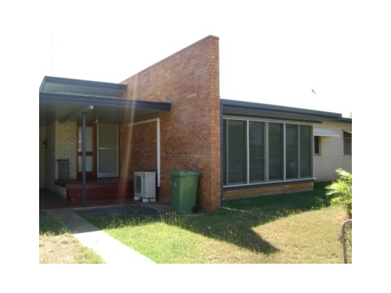2 Evans Street, Blackwater QLD 4717