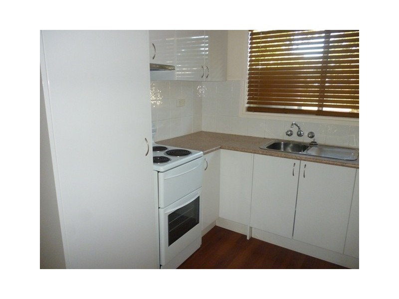 unti 1/9 Umbrella Street, Blackwater QLD 4717