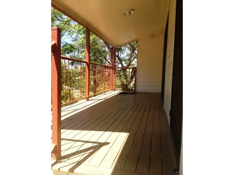 19 Conachan Street, Blackwater QLD 4717
