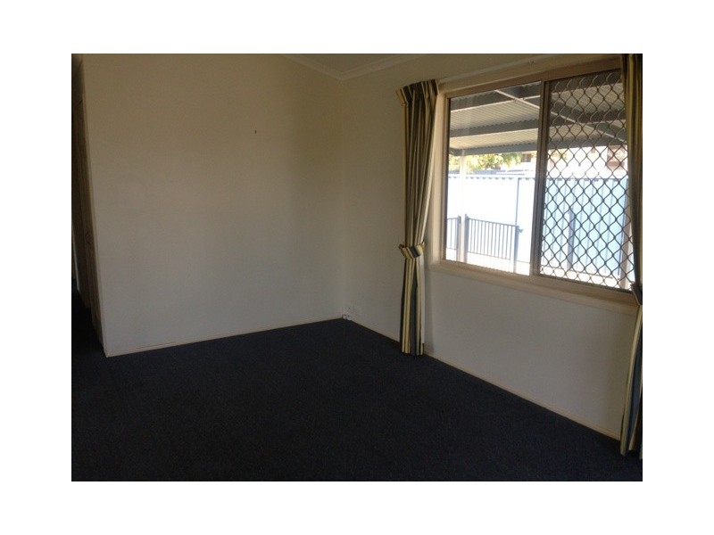 9 LONG STREET, Blackwater QLD 4717