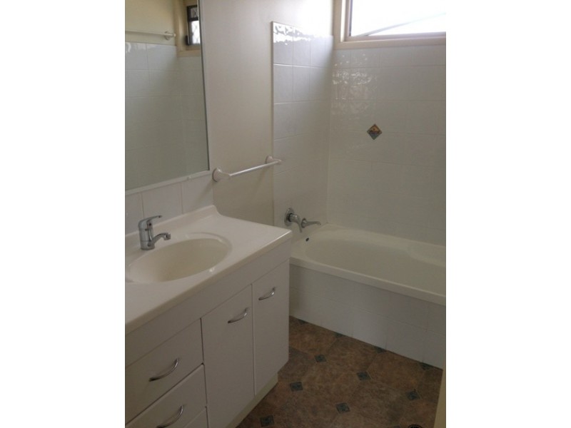 9 LONG STREET, Blackwater QLD 4717