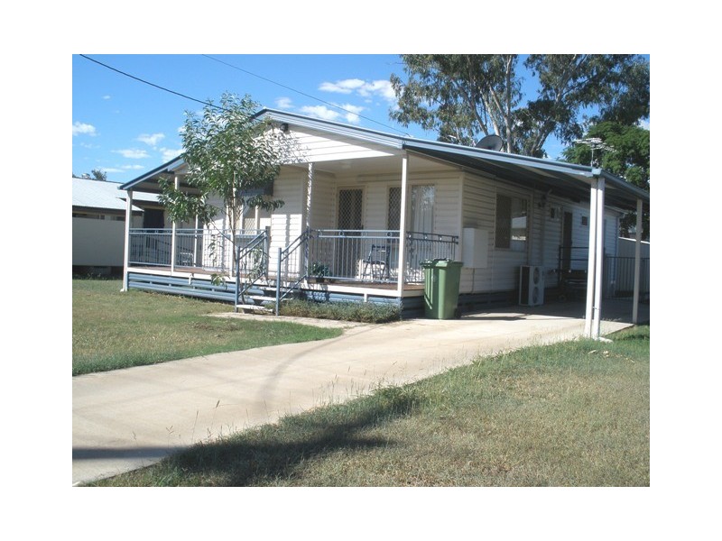 9 LONG STREET, Blackwater QLD 4717