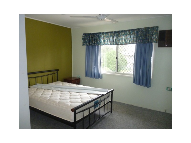 33 Birt Street, Blackwater QLD 4717