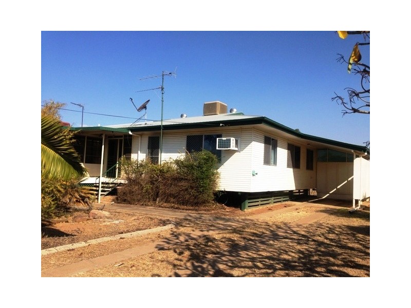 38 Bottletree Avenue, Blackwater QLD 4717