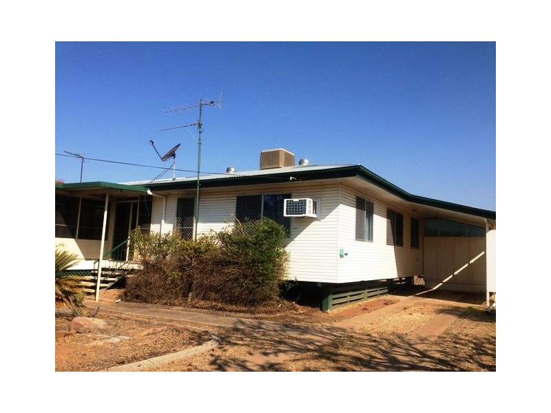 38 Bottletree Avenue, Blackwater QLD 4717