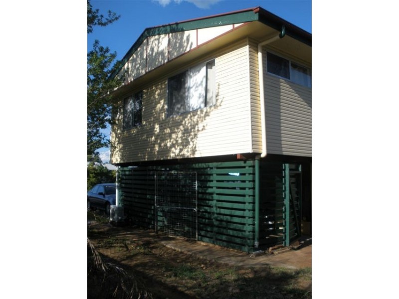 13 Wattle Street, Blackwater QLD 4717