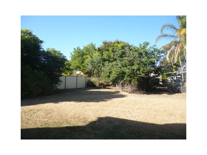13 Wattle Street, Blackwater QLD 4717