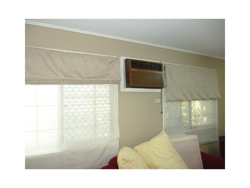 40 Acacia Street, Blackwater QLD 4717