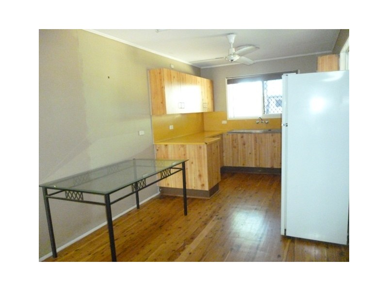 40 Acacia Street, Blackwater QLD 4717