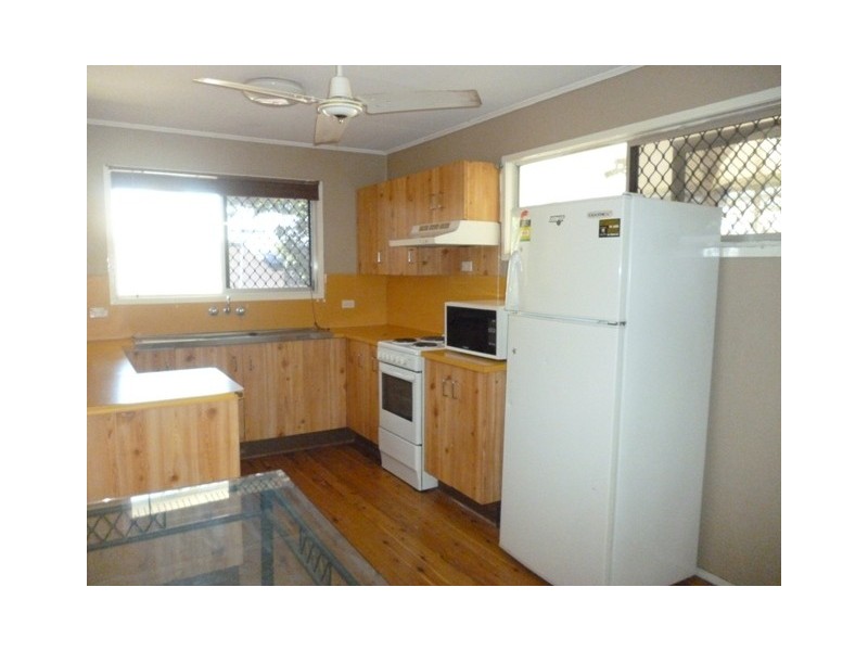 40 Acacia Street, Blackwater QLD 4717