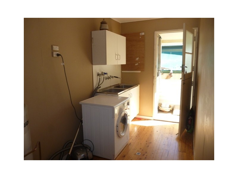 40 Acacia Street, Blackwater QLD 4717