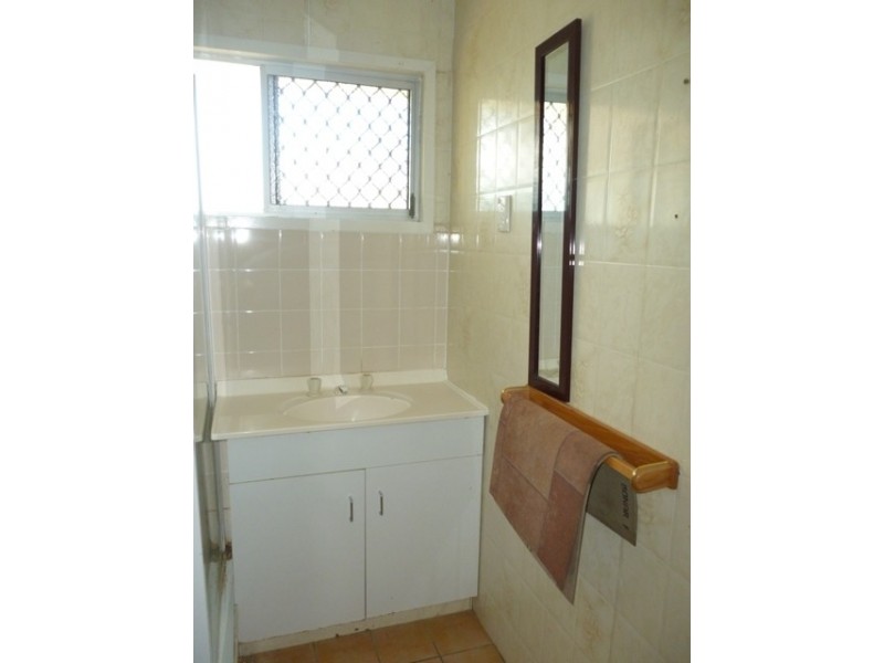 40 Acacia Street, Blackwater QLD 4717