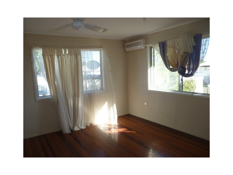 3 Park Street, Blackwater QLD 4717