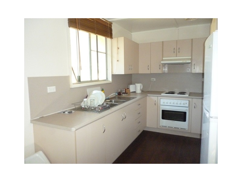 4  Fern Street, Blackwater QLD 4717