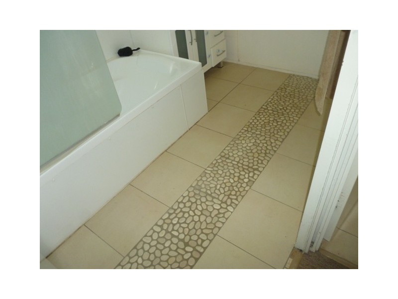 4  Fern Street, Blackwater QLD 4717