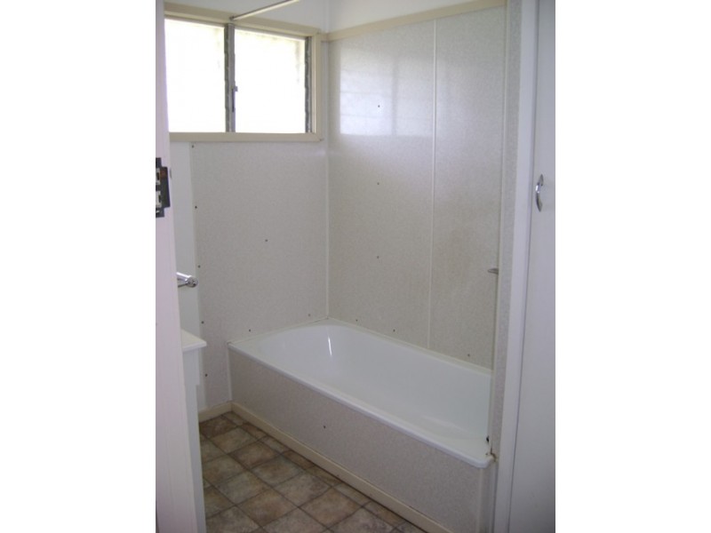 3 Fay Street, Blackwater QLD 4717