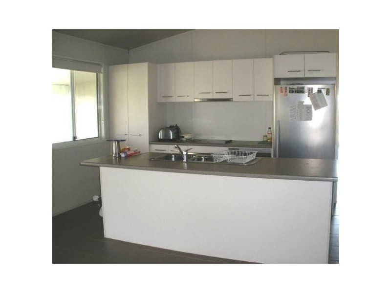 16 Hunter Street, Blackwater QLD 4717