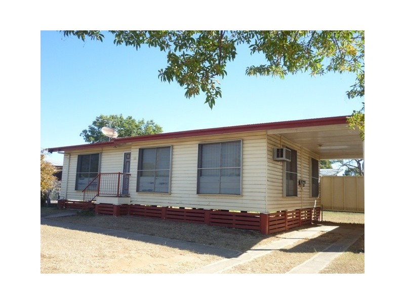 13 Bluff Street, Blackwater QLD 4717