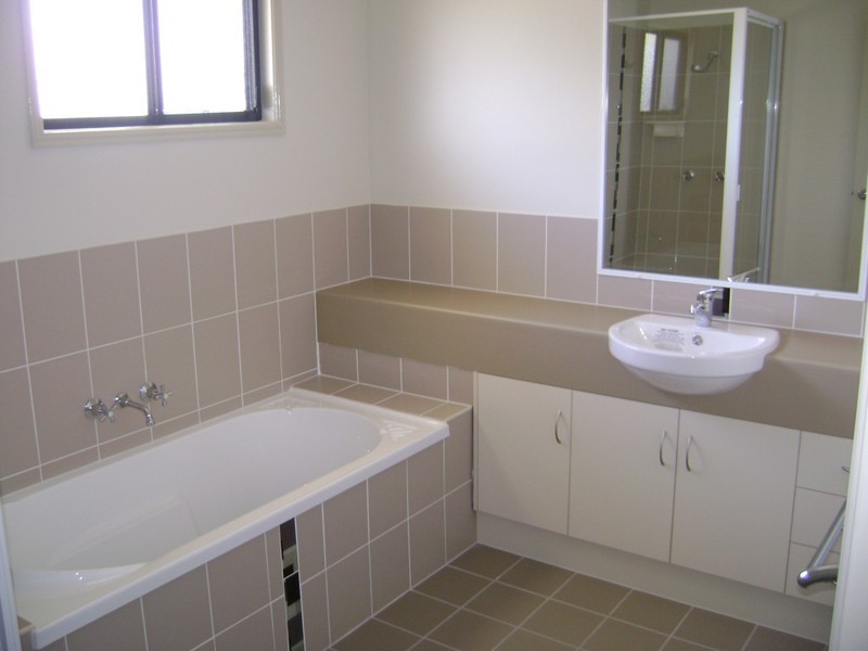 22 BEAN STREET, Blackwater QLD 4717