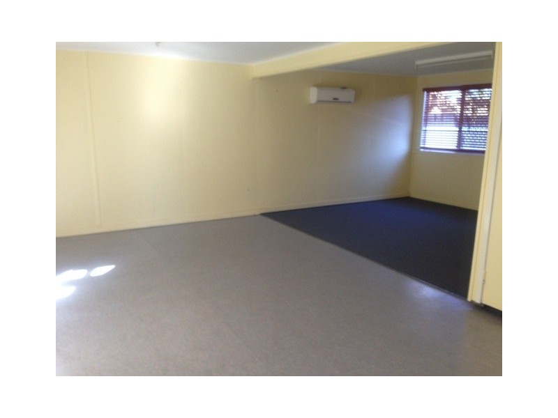 42 Stower Street, Blackwater QLD 4717