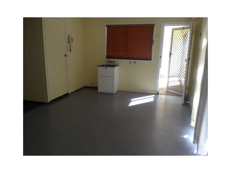 42 Stower Street, Blackwater QLD 4717