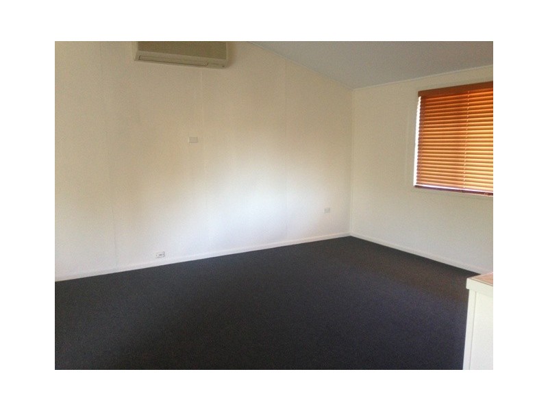 42 Stower Street, Blackwater QLD 4717