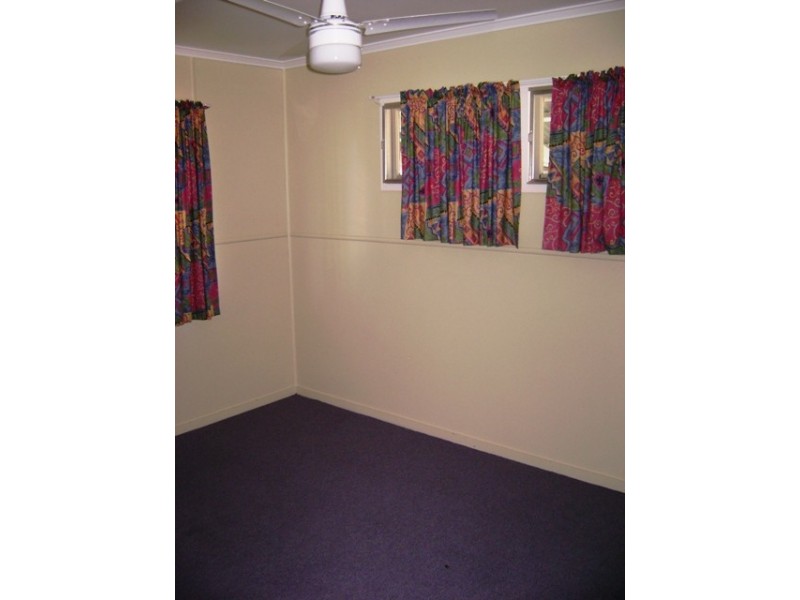 4 Fay Street, Blackwater QLD 4717