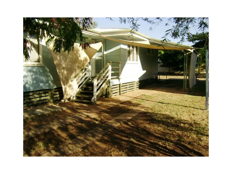 4 Fay Street, Blackwater QLD 4717