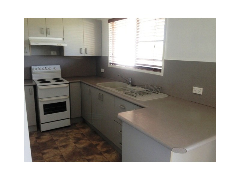 14 Bremner Street, Blackwater QLD 4717