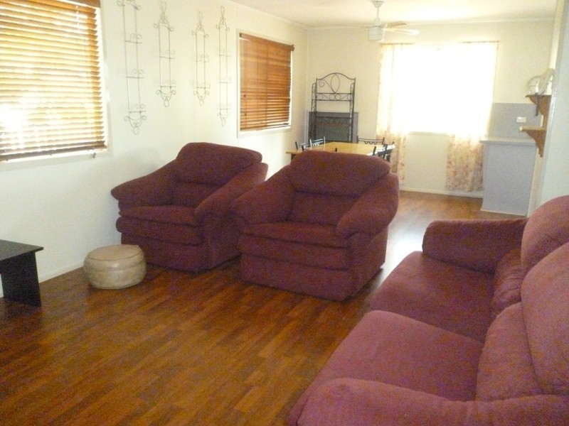 32 Bottletree Ave, Blackwater QLD 4717