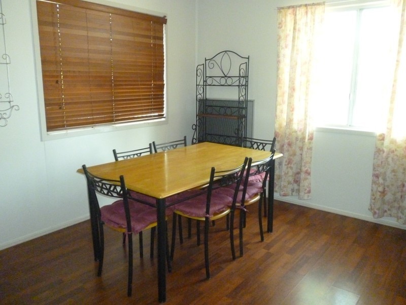 32 Bottletree Ave, Blackwater QLD 4717