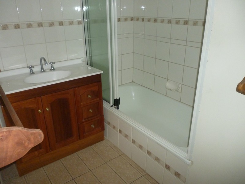 32 Bottletree Ave, Blackwater QLD 4717