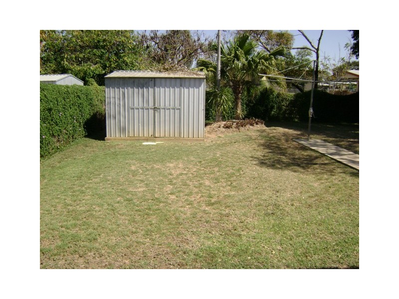 30 Bottletree Avenue, Blackwater QLD 4717