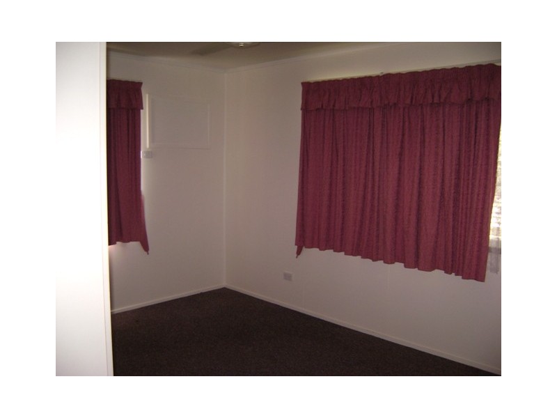 30 Bottletree Avenue, Blackwater QLD 4717