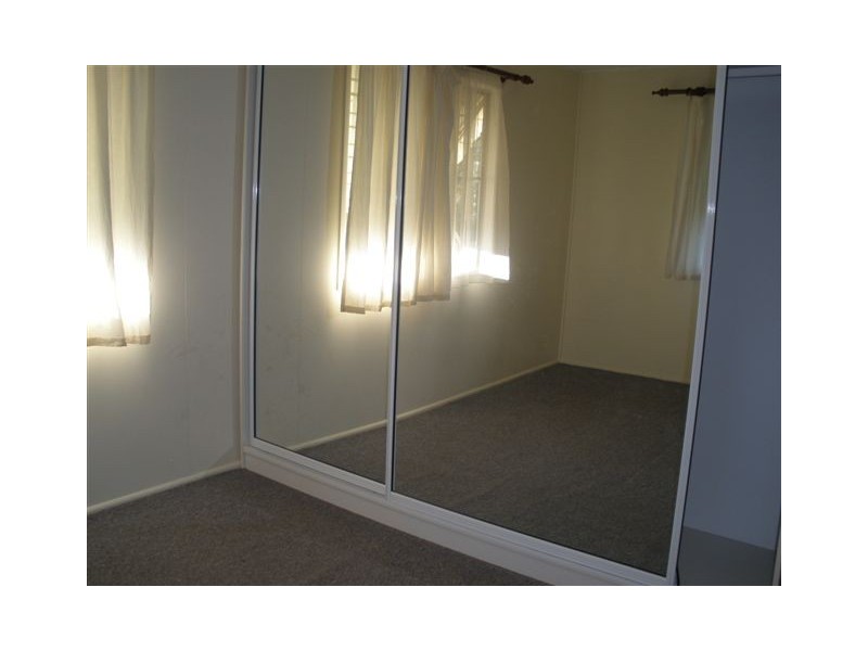 11 Taurus Street, Blackwater QLD 4717