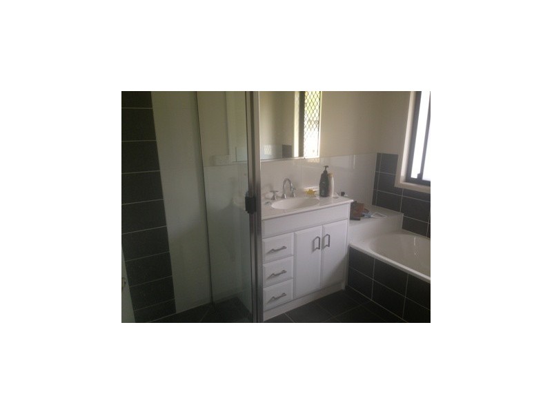 15 Creek Street, Bluff QLD 4702