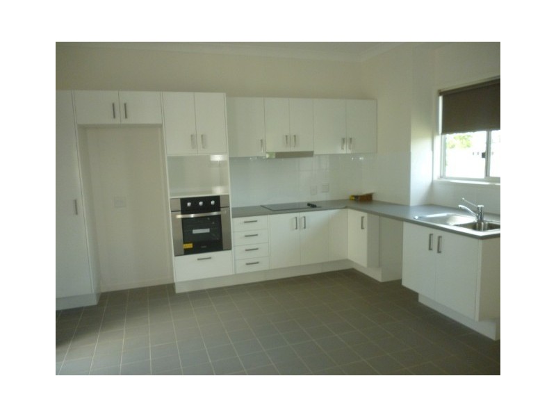 Unit 10 Aurora Close, Blackwater QLD 4717