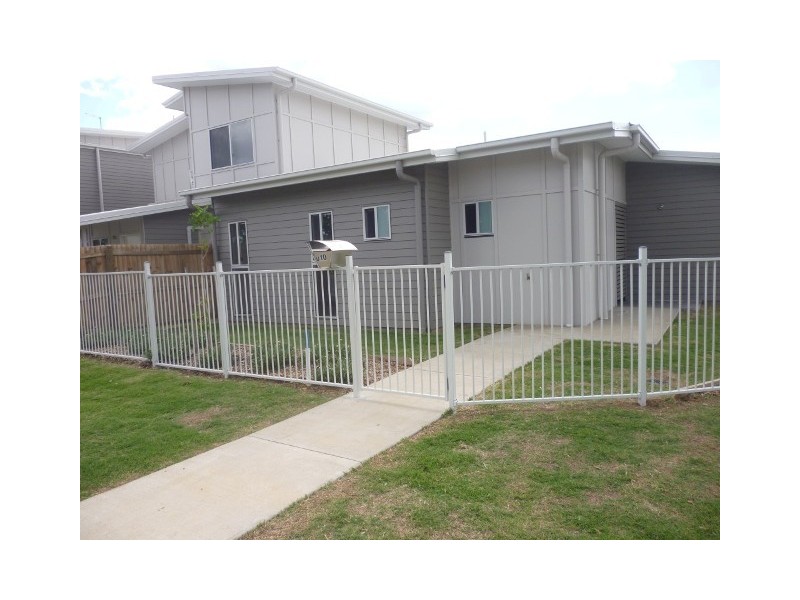 Unit 10 Aurora Close, Blackwater QLD 4717