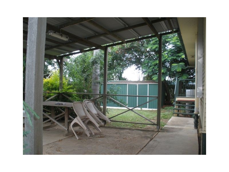 32 Taurus Street, Blackwater QLD 4717