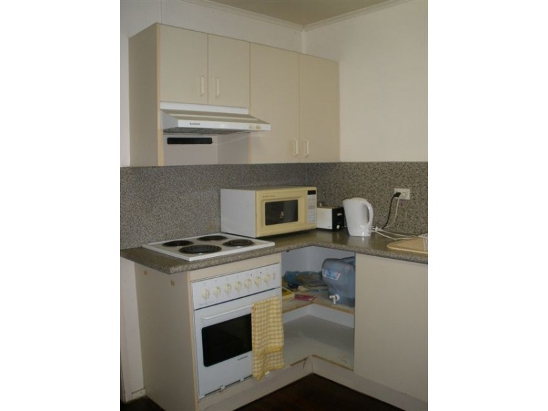 32 Taurus Street, Blackwater QLD 4717