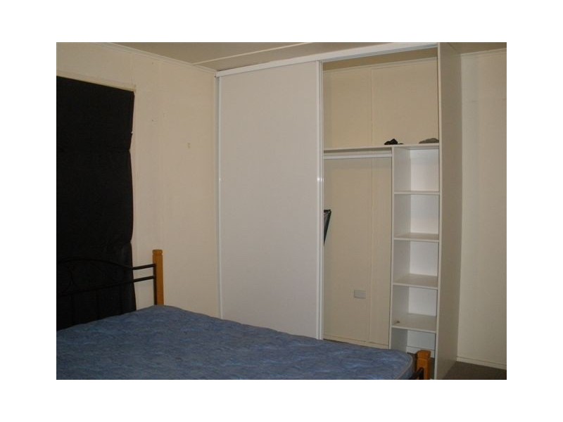 32 Taurus Street, Blackwater QLD 4717