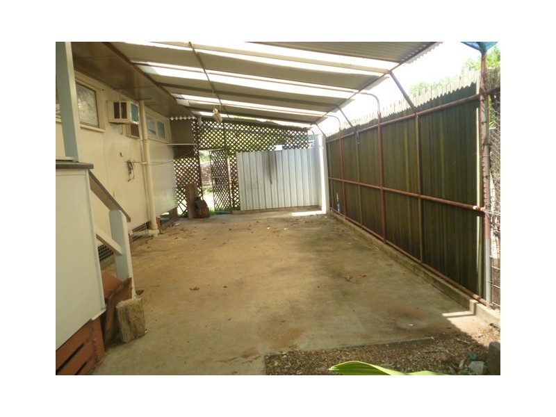 24 Wey Street, Blackwater QLD 4717