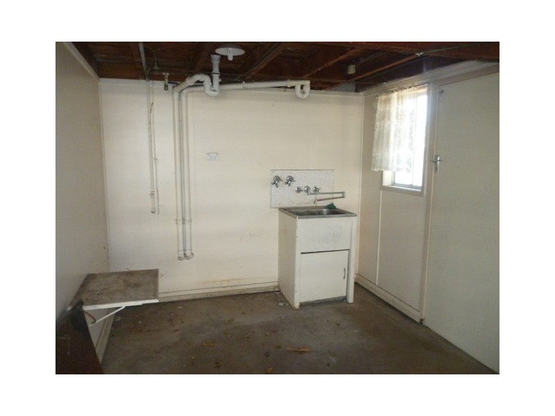 26 Wattle Street, Blackwater QLD 4717