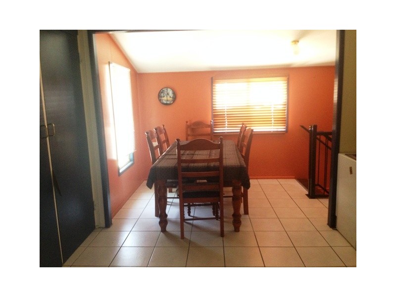 56 Stower St, Blackwater QLD 4717