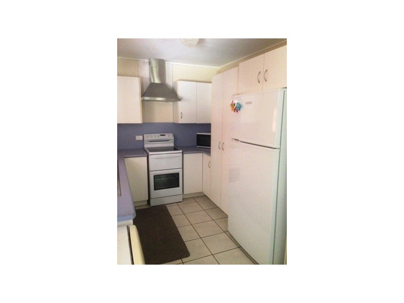 56 Stower St, Blackwater QLD 4717