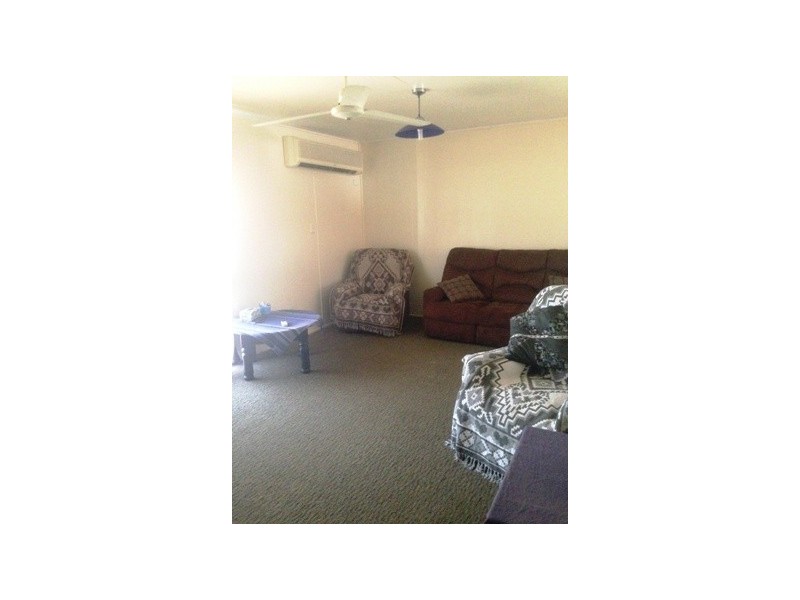 56 Stower St, Blackwater QLD 4717