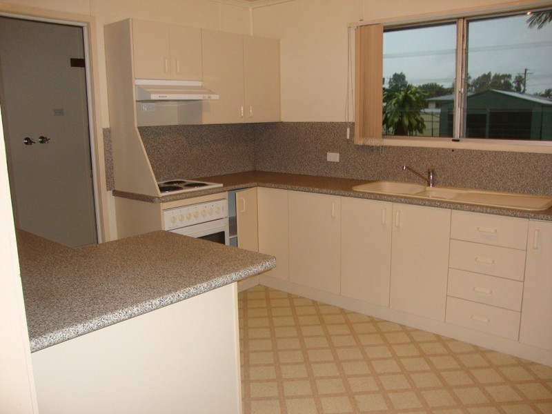 25 Taurus Street, Blackwater QLD 4717