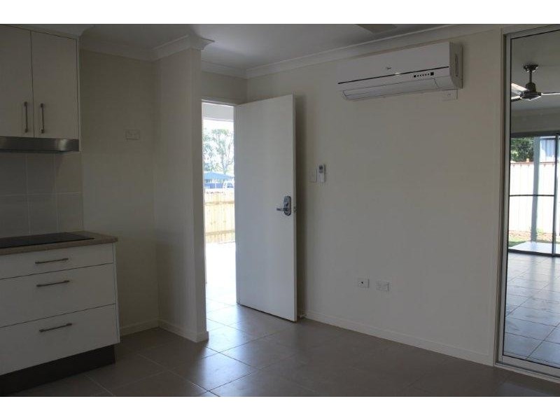 1 / 17-19 Sandalwood Street, Blackwater QLD 4717