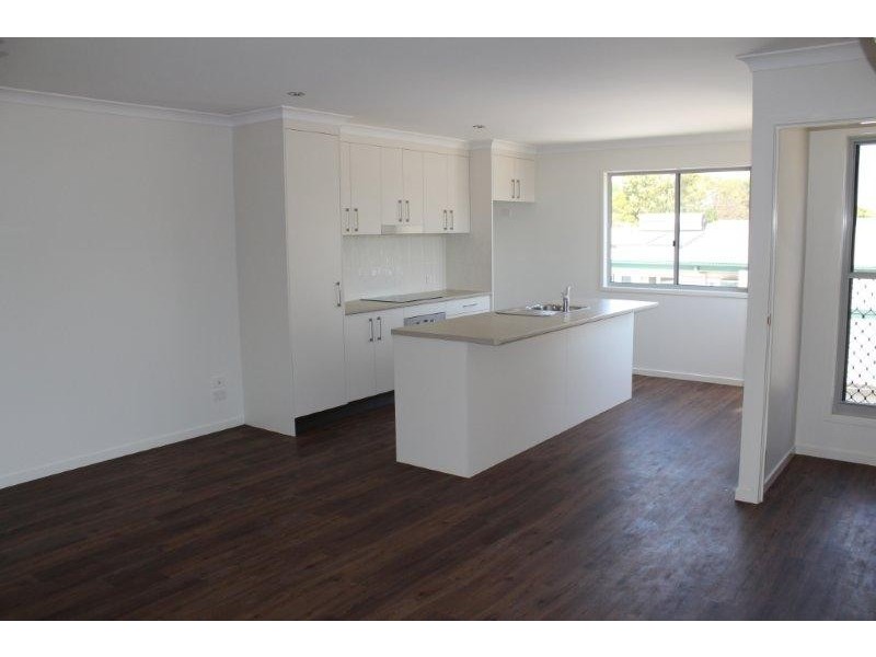 1 / 17-19 Sandalwood Street, Blackwater QLD 4717